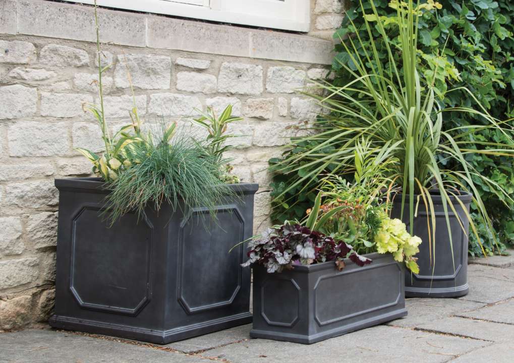 3 square black garden pots